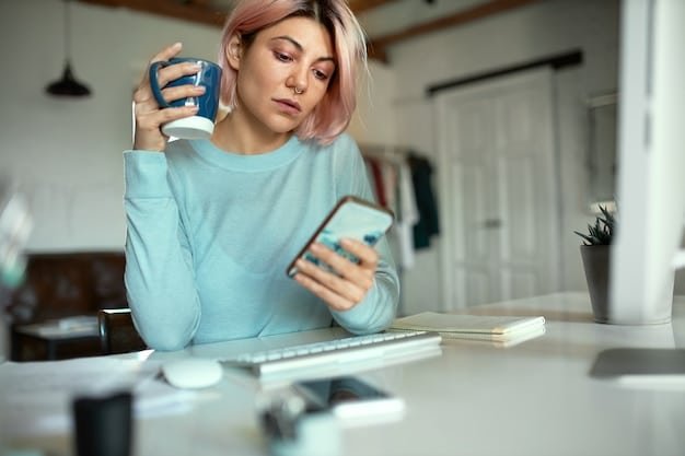 Navigating Credit Card Debt: US Strategies for Economic Uncertainty in 2025