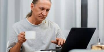 Credit Card Scams Targeting Seniors: Prevention & Recovery in the US - Cover Image